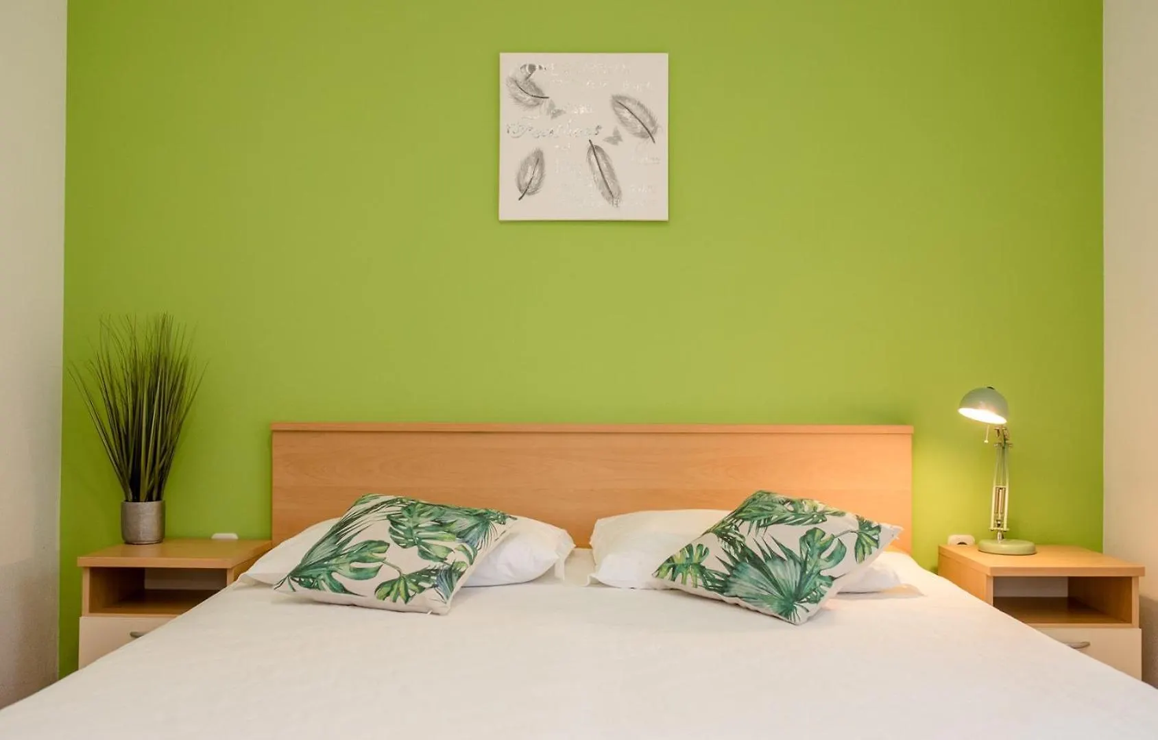 Apartments Vladimir 2836 Palit Croatia
